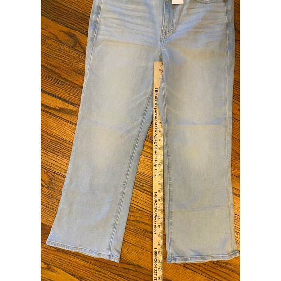 NWT American Eagle Kick Boot Crop Next Level Stretch Women’s 6 $60 Light Wash - Picture 7 of 8